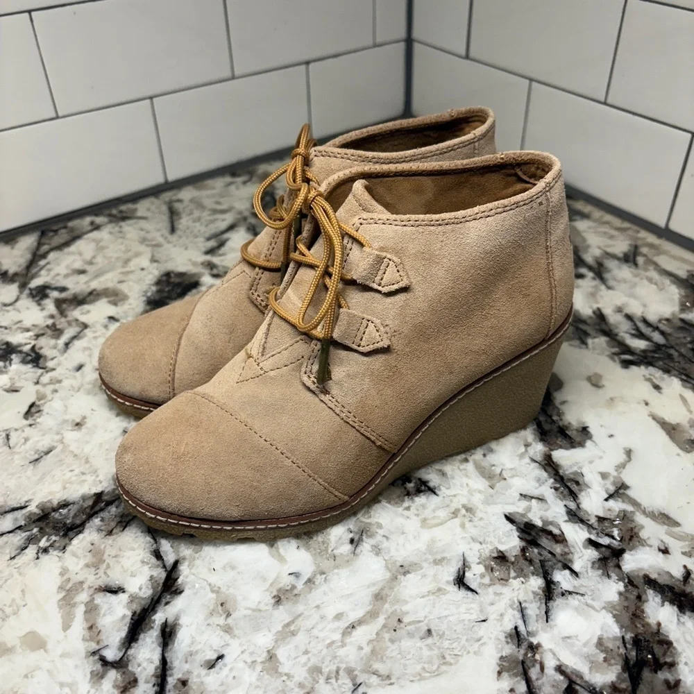 Toms Desert Wedge Toffee Suede Bootie